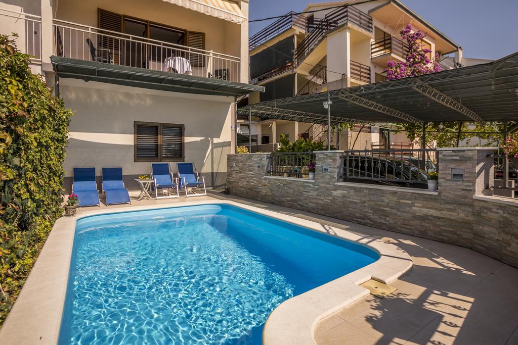Holiday Home Petra Подстрана Экстерьер фото