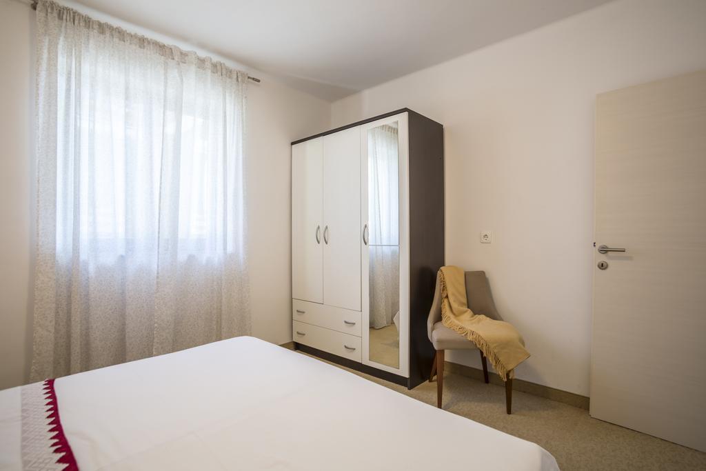 Holiday Home Petra Подстрана Экстерьер фото